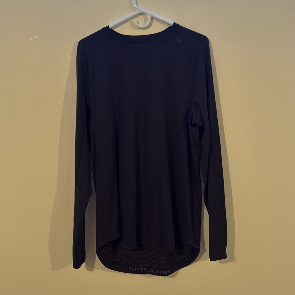 Lululemon Black long sleeve shirt
